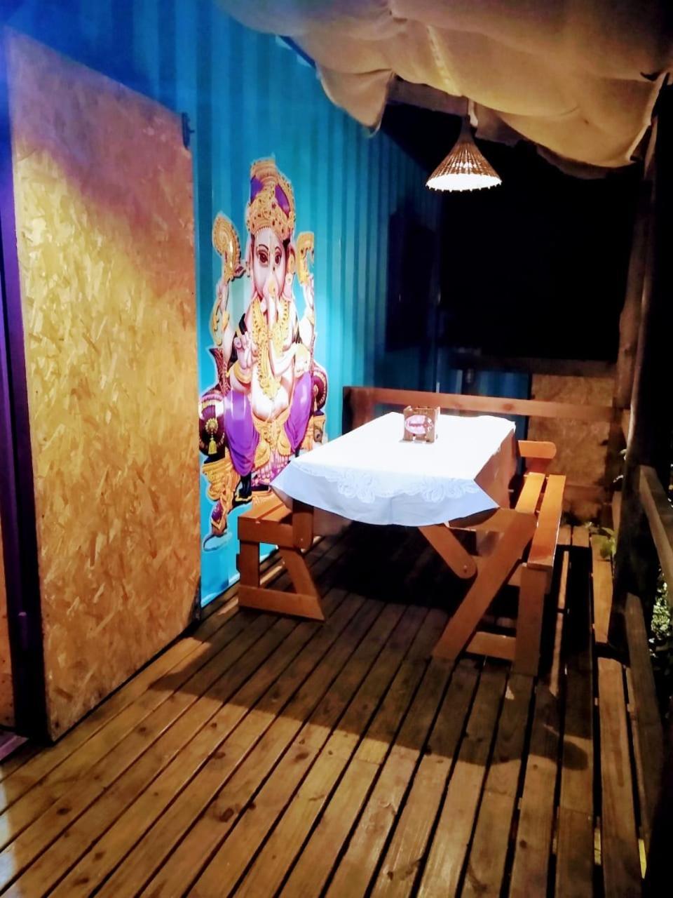 Hindu Box Containers E Cabanas プライア・ド・ローザ エクステリア 写真
